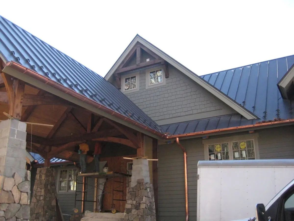 Craftsman Roofing team delivering quality roofing work in Sea Bluff